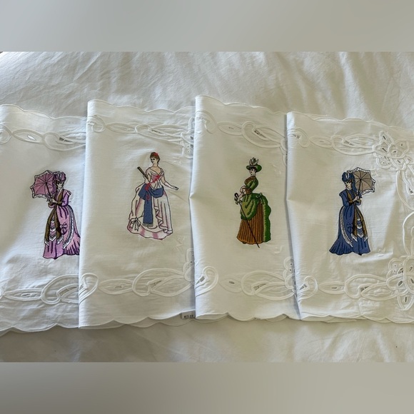 Battenberg Lace Placemats | Vintage Ladies Embroidered | Set Of 4 - Picture 12 of 12